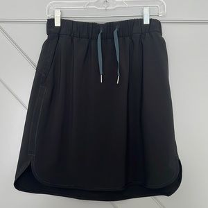 Lululemon “on the fly” skirt